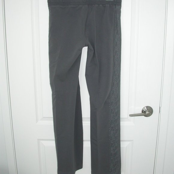 Grey Gym Pants with Lace and Sparkle Stones - Picture 5 of 12